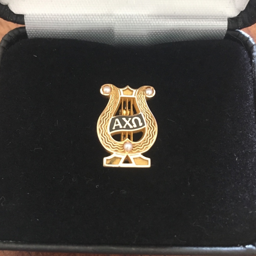 Alpha Chi Omega - badge / pin